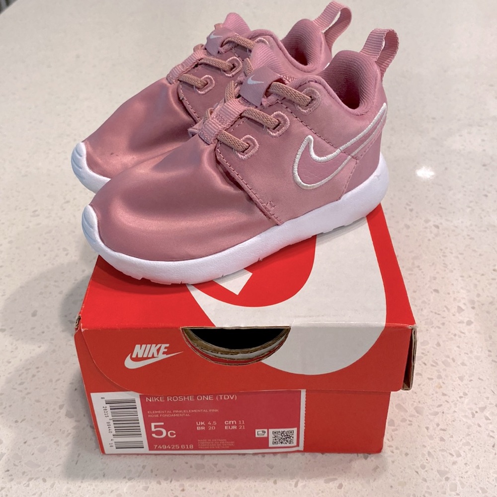 NIKE TODDLER GIRL